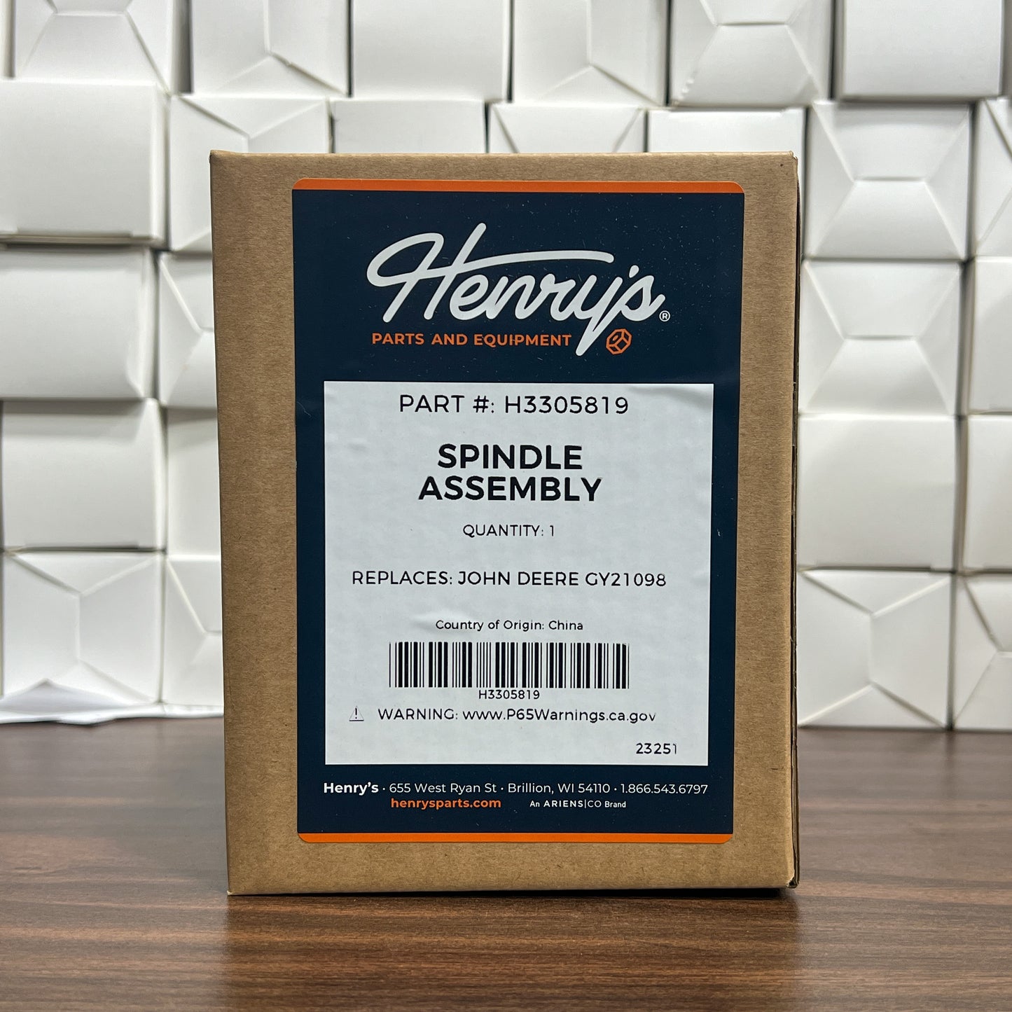 HENRY'S SPINDLE ASSEMBLY H3305819 REPLACES JOHN DEERE GY21098